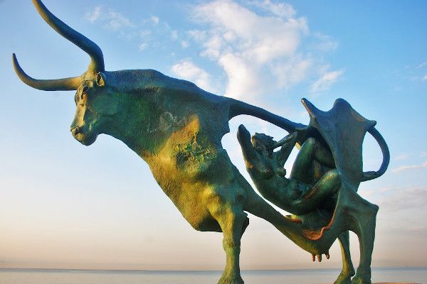 Pasiphae im Bauch des Stieres